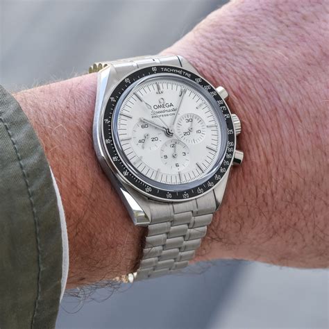 omega speedmaster white ceramic|Omega Speedmaster moonwatch black ceramic.